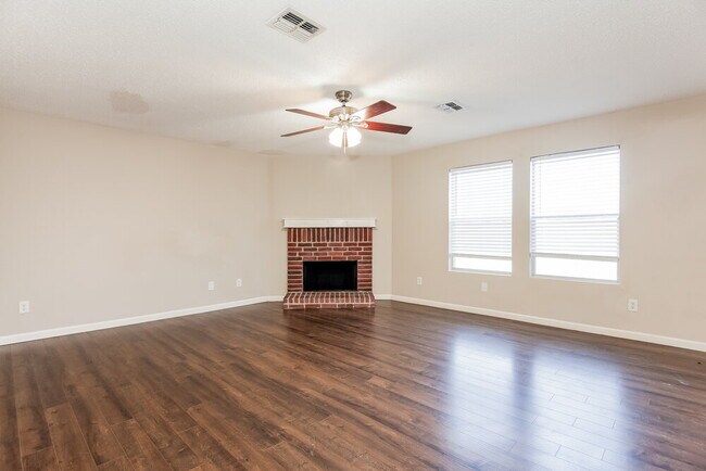 Foto del edificio - 2316 Graystone Dr