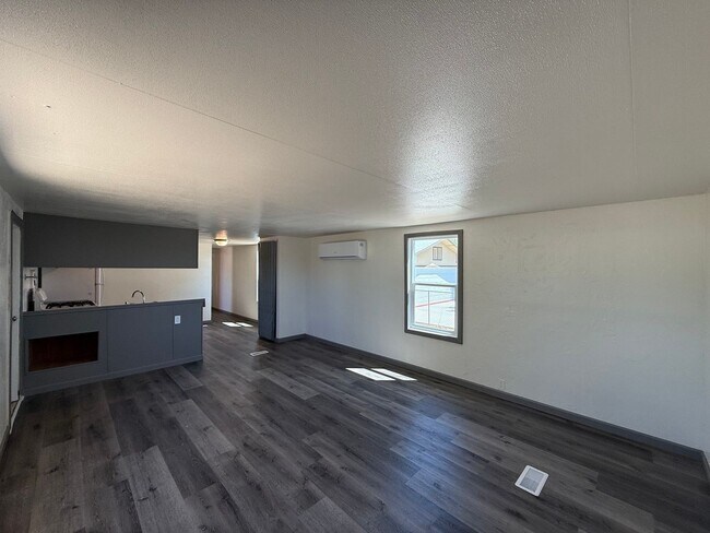 Foto del edificio - 3 Bedroom 2 Bathroom Mobile Home