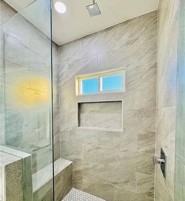 Foto del edificio - 2304 E Tamarindo Ave