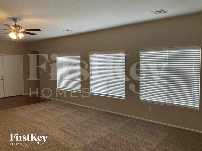 Foto del edificio - 5134 Tunnel Falls Dr