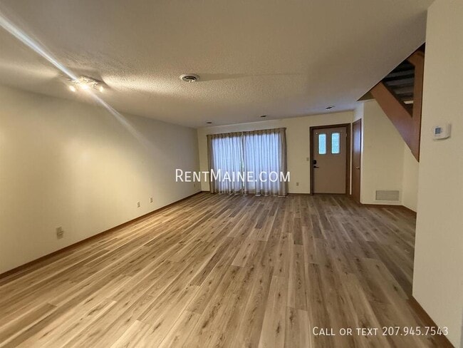 Building Photo - 135 Howard St