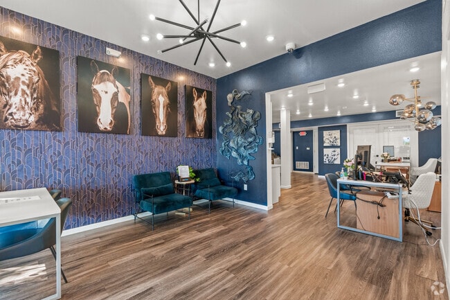 Leasing Office - Paddock on Park Row