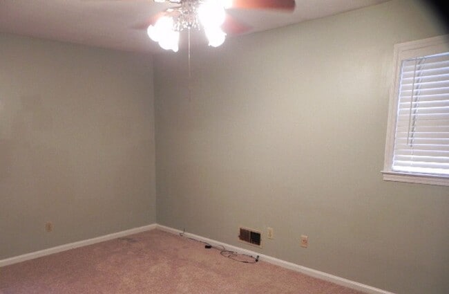 Building Photo - East Columbus - Near Ft Moore