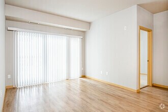 2BR, 2BA - 1065SF - Reserve at High Point