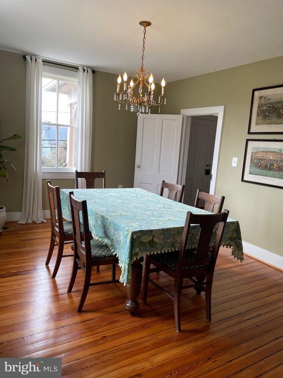 Foto del edificio - 39250 Little River Tpke