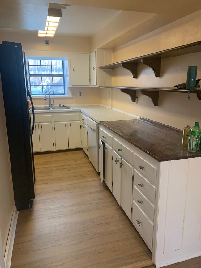 Foto del edificio - 655 Kilmer St