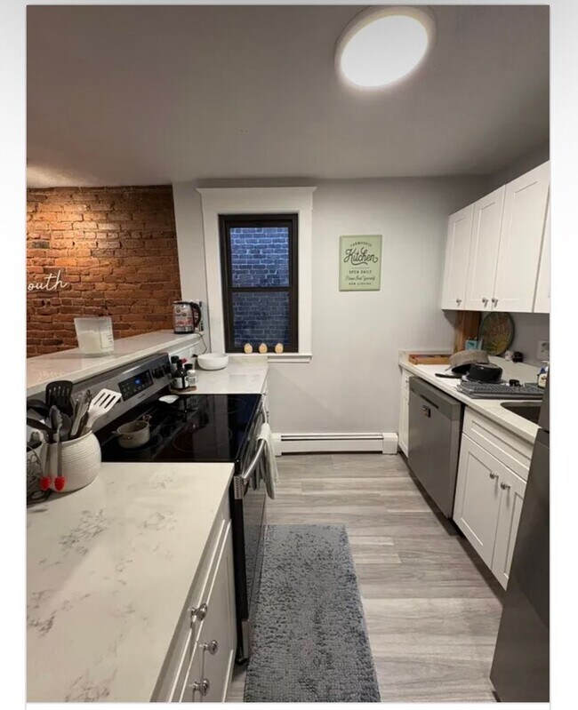 Foto del edificio - Beautiful 1.5 bedroom in Brighton…. DON’T MISS OUT!!!!