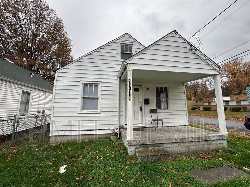 Primary Photo - 1714 Bicknell Ave