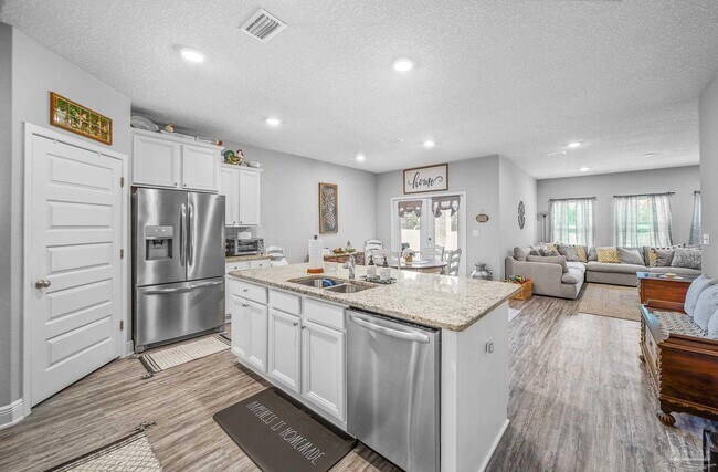 Foto del edificio - 7588 Burnside Lp