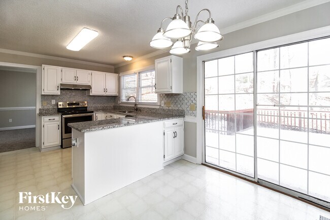 Building Photo - 4900 Hickory Woods Dr