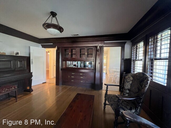 Building Photo - 2 br, 1.5 bath House - 3447 4th Ave