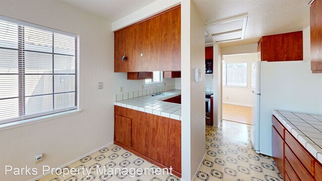 Building Photo - 4 br, 3 bath House - 5100 Martin St.