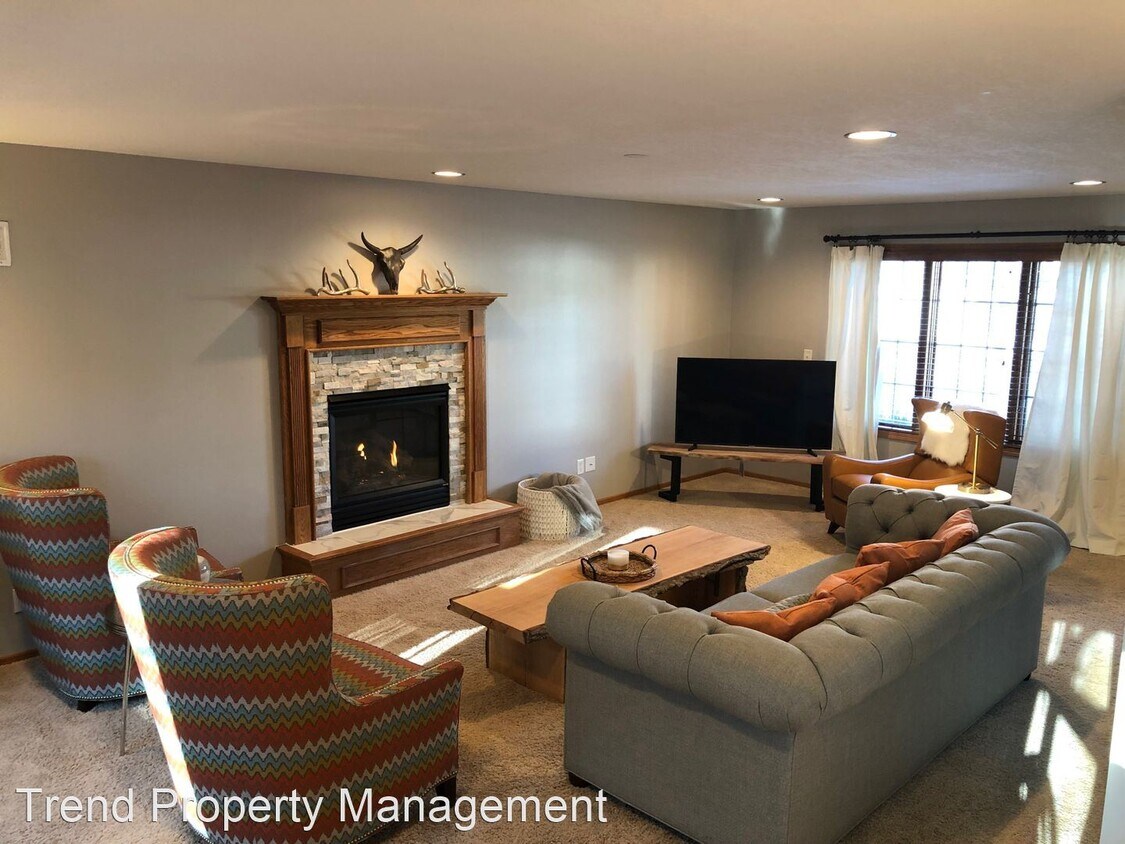 Foto principal - 4 br, 3 bath House - 918 Southern Woods Pl SW