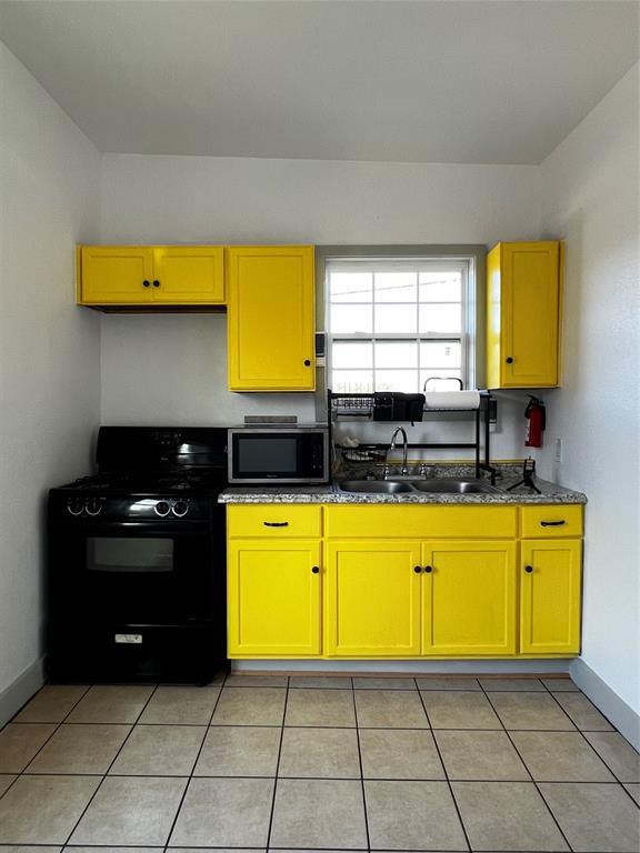 Building Photo - 240 N York St