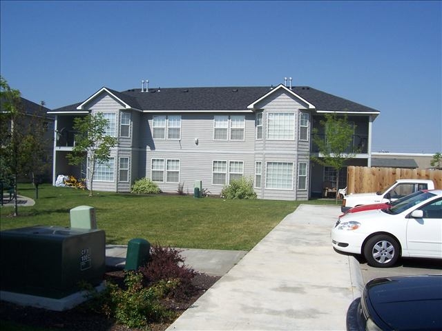 Foto del edificio - Cloverleaf Plaza