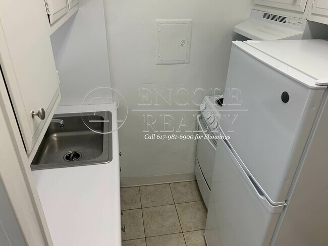 Foto del edificio - 1243 Beacon St