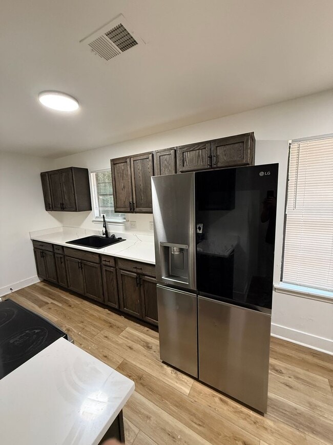 Building Photo - For Rent – Updated 3-Bedroom Home in Colon...