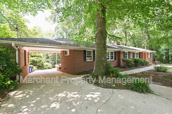 Building Photo - 4 Estanolle St