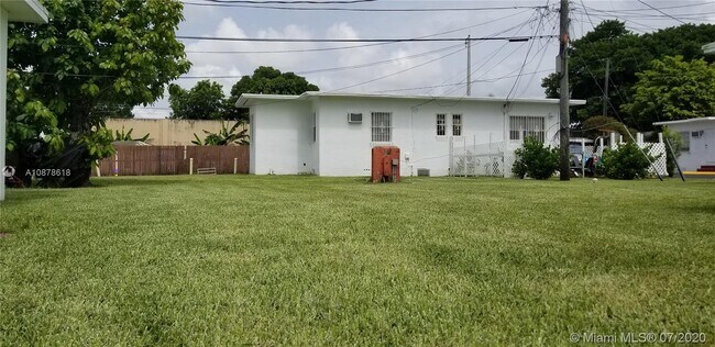 Building Photo - 601 NW 90th St