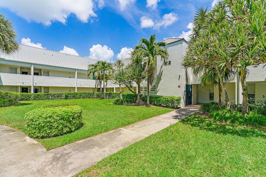 Photo - 1605 S US HIGHWAY 1 Unit M2-101