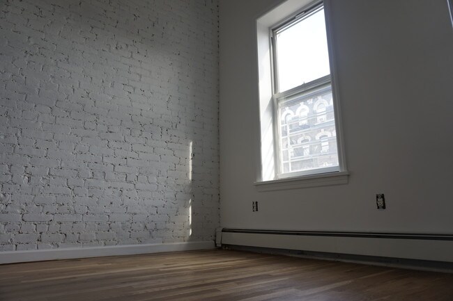 Foto del edificio - 147 Grand St