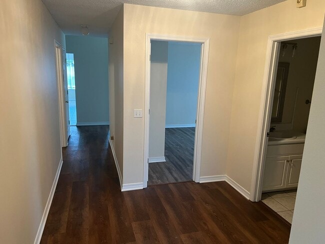 Building Photo - Located in the gated community of Parker's...