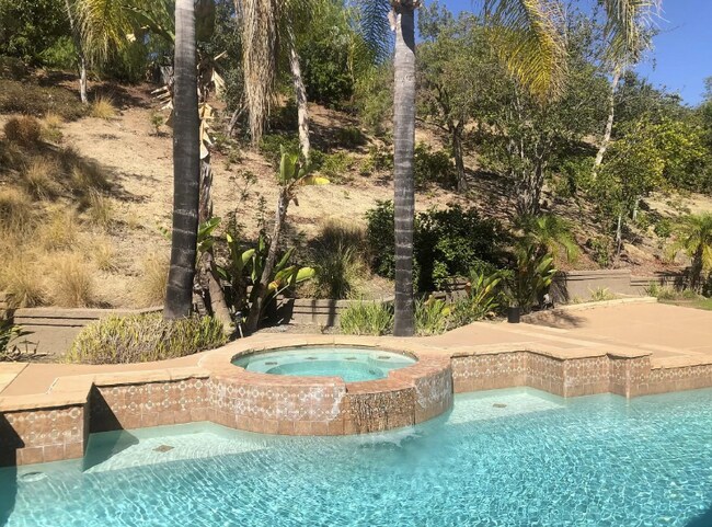 Building Photo - 8986 Adobe Bluffs Dr