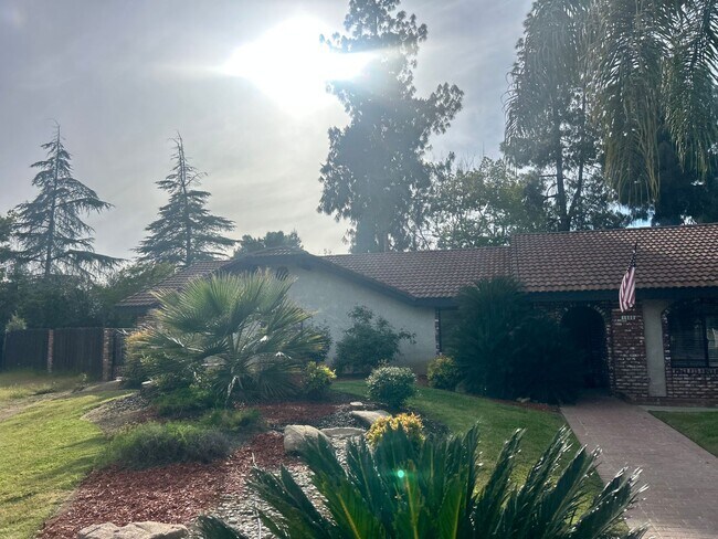 Building Photo - Single Family Home