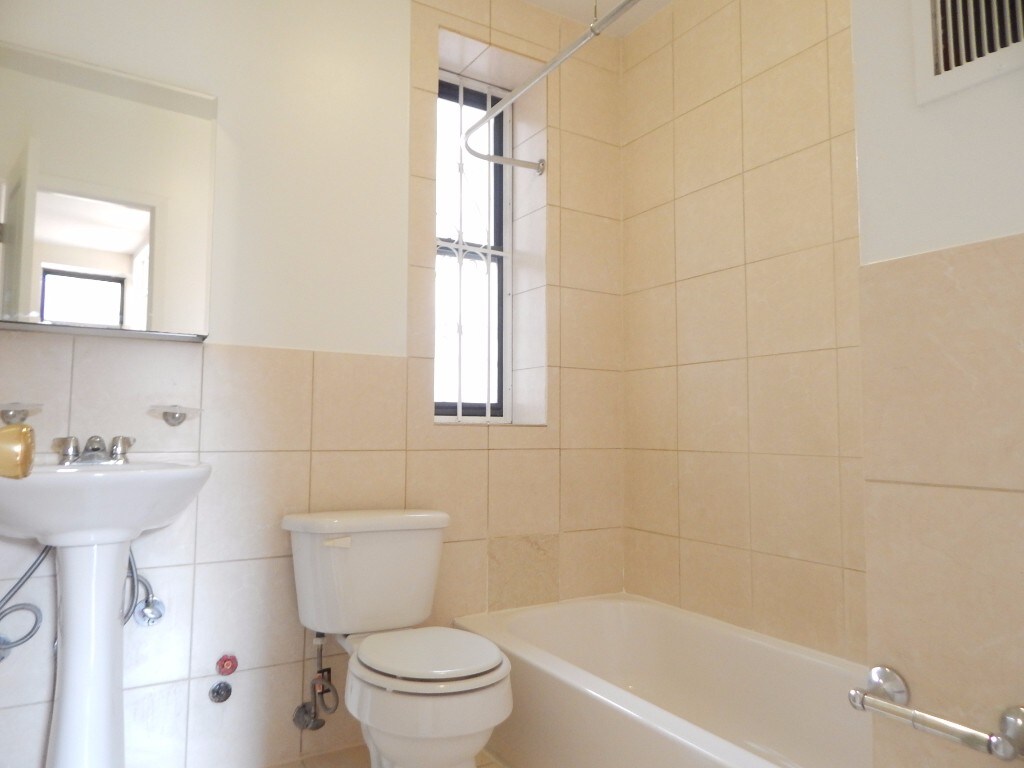 Foto del edificio - 318 E 149th St