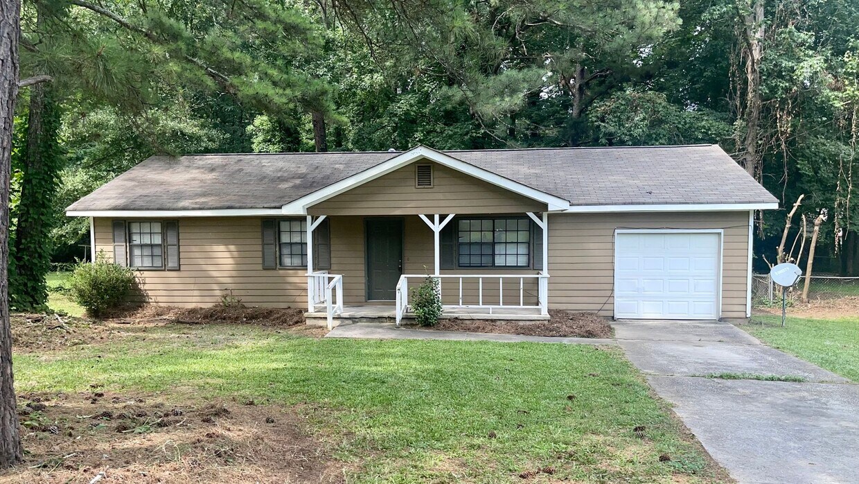 Primary Photo - 3 Bed/2 Bath Ranch W/ Granite Counters & S...