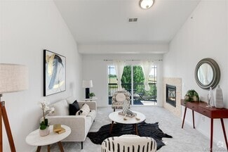 Building Photo - 804 Summer Hawk Dr