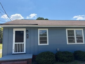 Building Photo - 120 Eastwood Ave