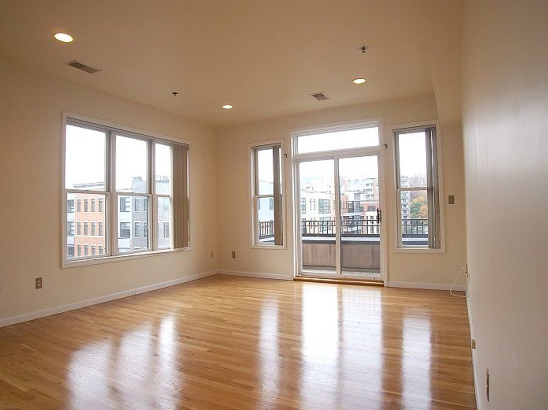 Foto principal - 901 Madison St