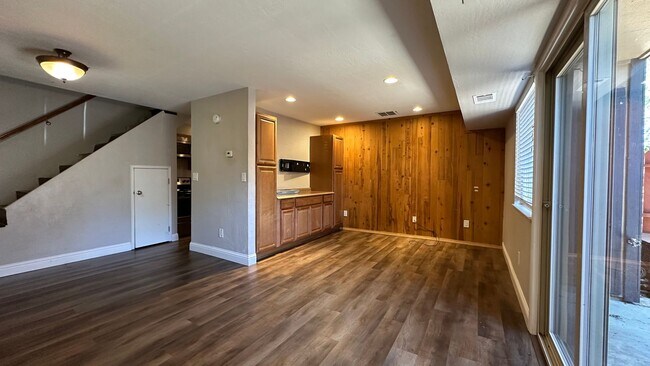 Foto del edificio - 3132 Bristle Branch Dr