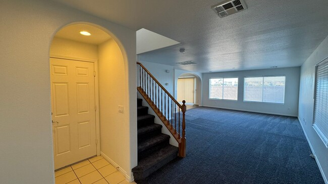 Foto del edificio - SW 2 story 4 bdrm Large yard