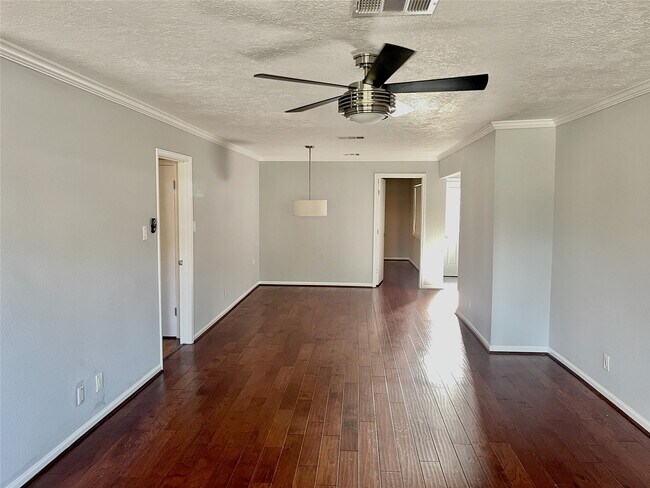 Foto del edificio - 6674 Sylvan Rd