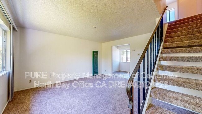 Building Photo - 1325 Edwards Ave