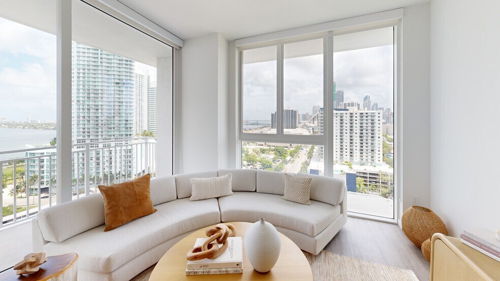 2000 Biscayne