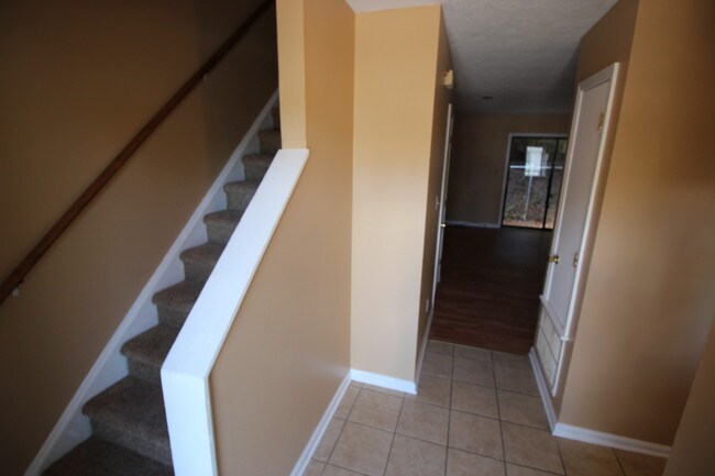Building Photo - 5718 Aftonshire Dr