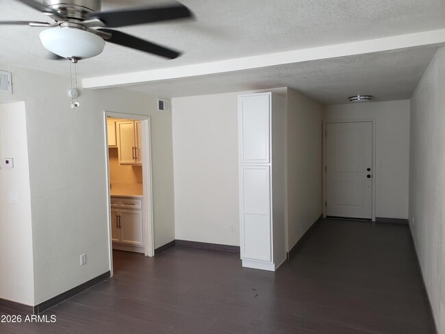 Building Photo - 1330 E Highland Ave