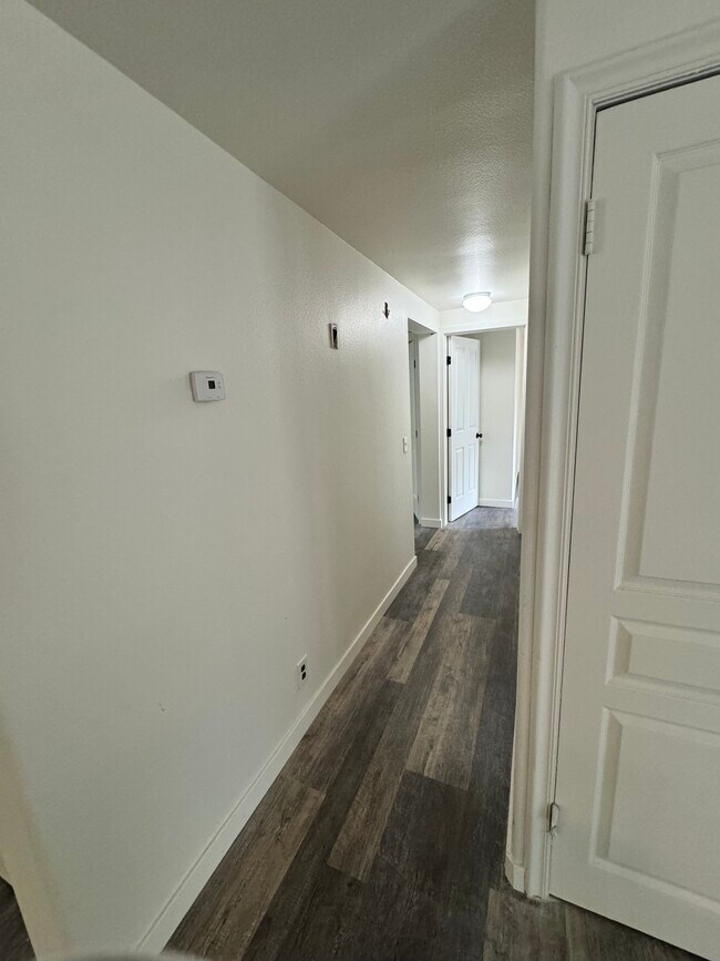 Foto del edificio - 5266 Grove St