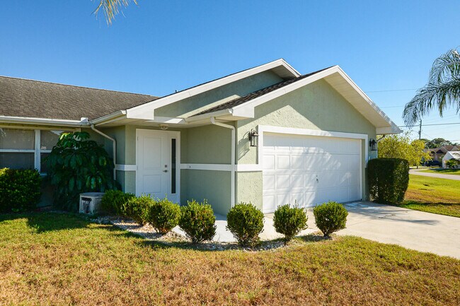 Building Photo - 1775 SW Brisbane St