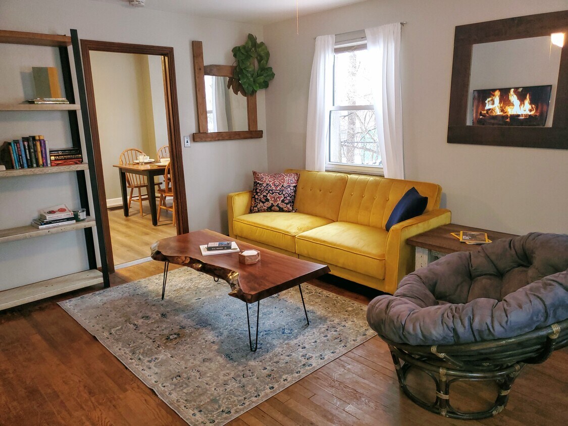 Primary Photo - 273 W Lakeview Ave