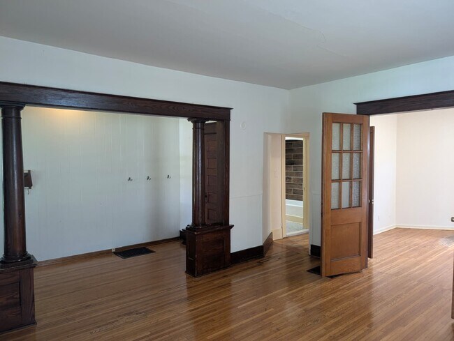 Foto del edificio - 1524 S 24th St