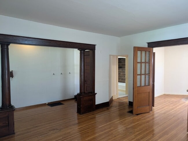 Building Photo - 1524 S 24th St