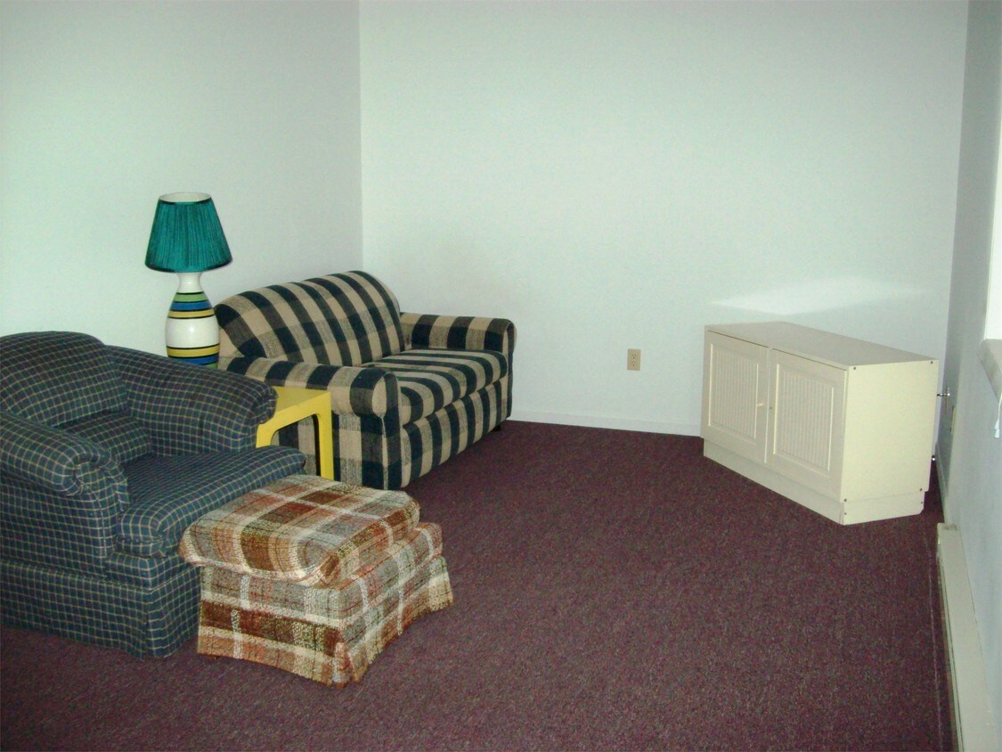 19 Bob Cat Ct Unit 5 (1), Frostburg, MD 21532 Apartment for Rent in