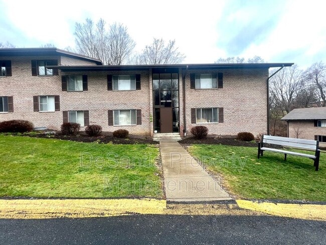Building Photo - 3056 Sanlin Dr
