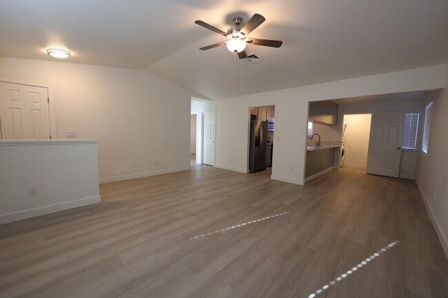 Foto del edificio - 761 Almond St
