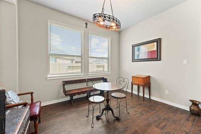 Building Photo - 17040 Shy Leaf Ct
