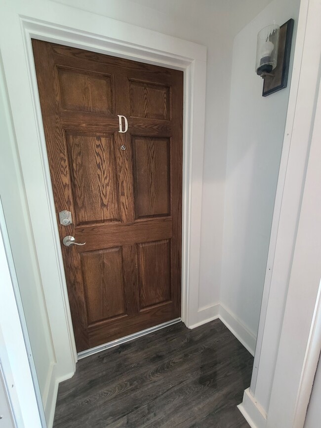 Entry Door - 100 W Washington St